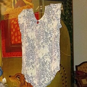 Joie Pale Gray & White Leopard-Print Cap Sleeve Silk Tunic